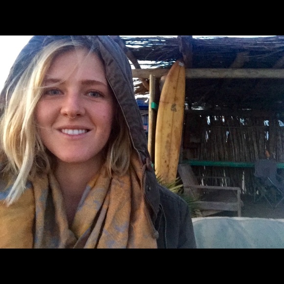 Meet your Posher, Haley - Picture 1 of 1